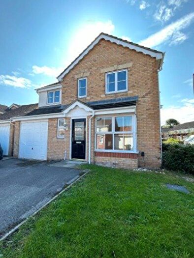 4 Bedroom House To Rent In East Cowes, , Osbourne Heights, PO32