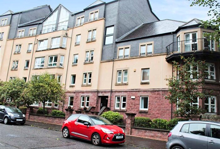 3 Bedroom Flat To Rent In Crow Road, Flat /, Broomhill, Glasgow, G11