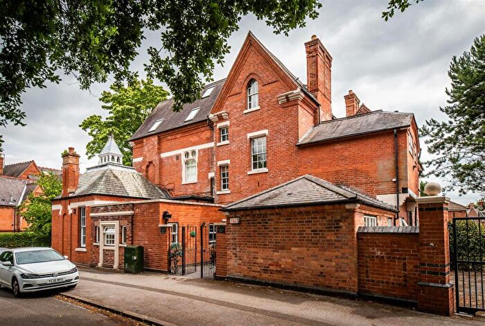 1 Bedroom Apartment For Sale In Cavendish Crescent South, The Park Nottingham, NG7