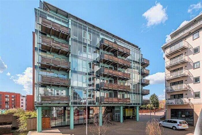 2 Bedroom Apartment For Sale In Canal Square, Birmingham, B16