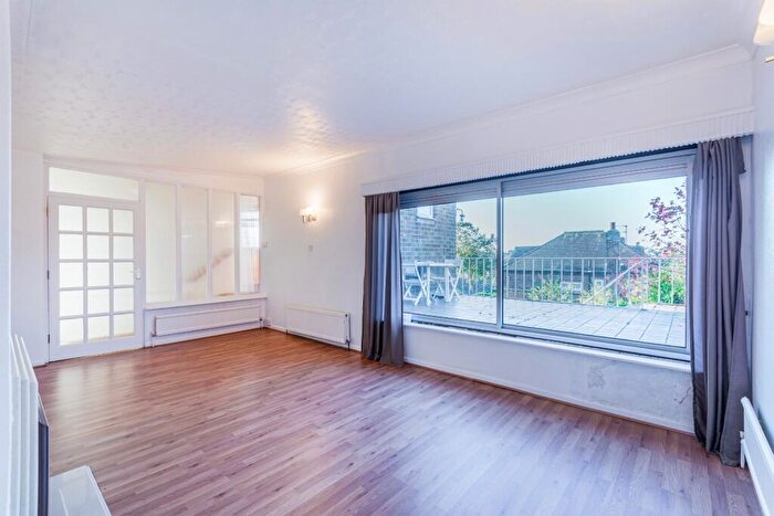 3 Bedroom Detached House For Sale In Kenrick Road, Nottingham, Nottinghamshire, NG3