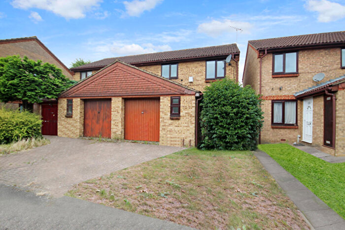 3 Bedroom Semi-Detached House For Sale In Lancelot Road, Wembley, Middlesex, HA0