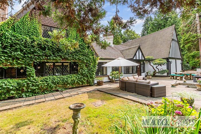 5 Bedroom Detached House For Sale In Frog Street, Kelvedon Hatch, Brentwood, CM15