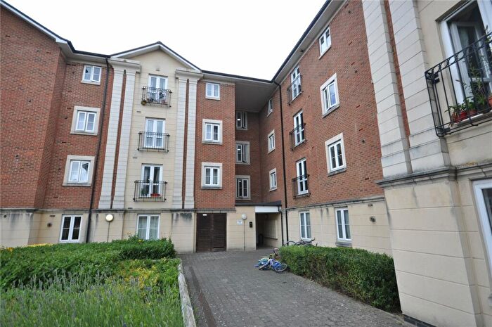 2 Bedroom Apartment To Rent In Brunel Crescent, Swindon, SN2