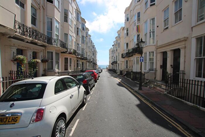 2 Bedroom Apartment To Rent In Atlingworth Street, Kemptown, BN2