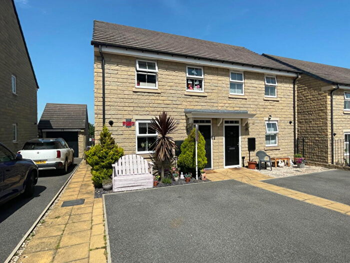 3 Bedroom Semi-Detached House For Sale In Church Drive, Hoylandswaine, S36