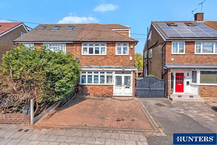 4 Bedroom Semi Detached House For Sale In Freshwell Avenue, Chadwell Heath, RM6