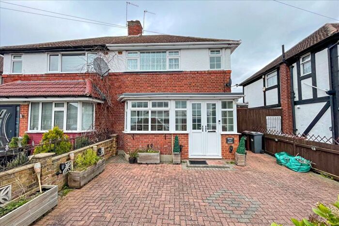 3 Bedroom Semi Detached House For Sale In Winchester Road, Hanworth, Middlesex, TW13