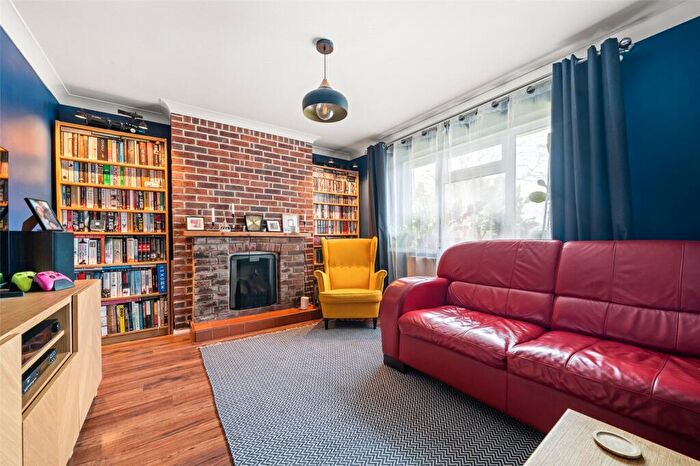 2 Bedroom Terraced House For Sale In Longwater Road, Finchampstead, Wokingham, Berkshire, RG40