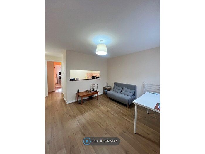 1 Bedroom Flat To Rent In Bunning Way, London, N7