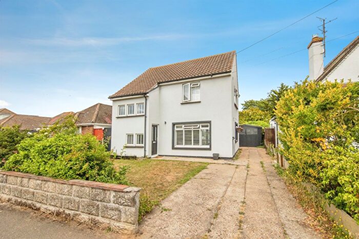 3 Bedroom Detached House For Sale In Gainsford Avenue, Clacton-On-Sea, CO15