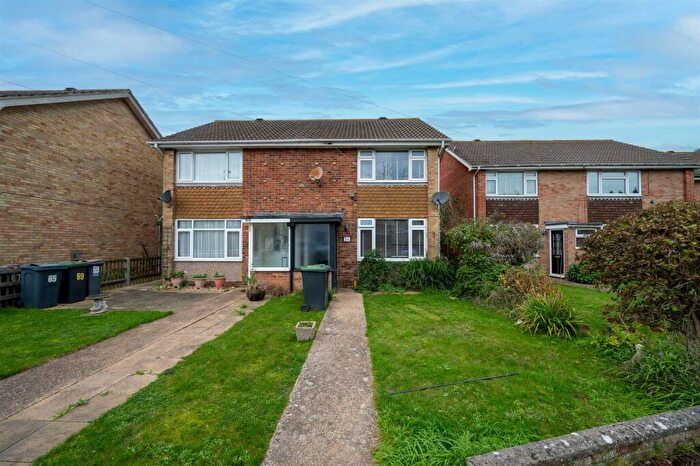 2 Bedroom House To Rent In Elm Grove, Hayling Island, PO11