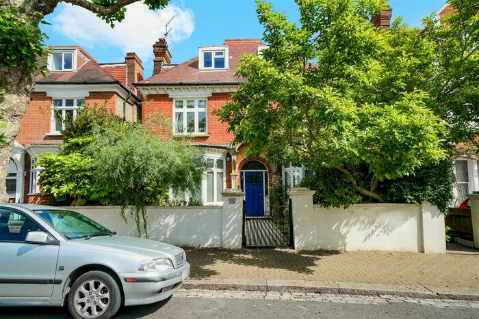 1 Bedroom Flat To Rent In Hazlewell Road, London, SW15