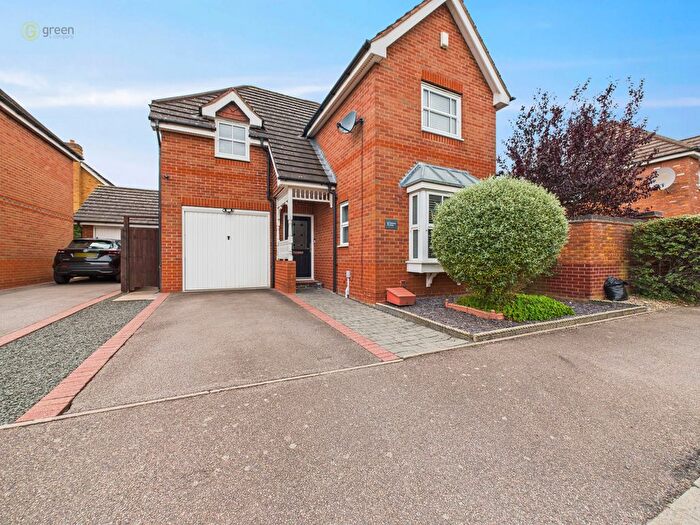 3 Bedroom Detached House For Sale In Yeomanry Close, Sutton Coldfield, B75