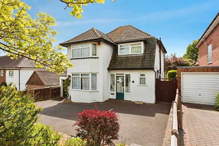 4 Bedroom Detached House For Sale In The Ridgeway, Tonbridge, Kent, TN10