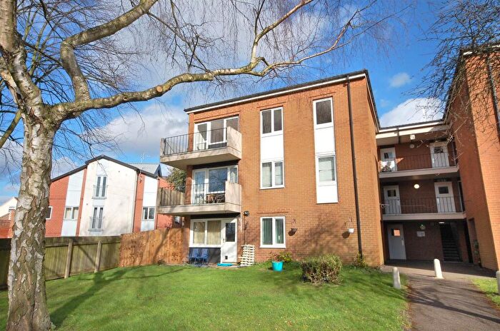 2 Bedroom Flat For Sale In Talbot Court, Radcliffe-On-Trent, Nottingham, NG12