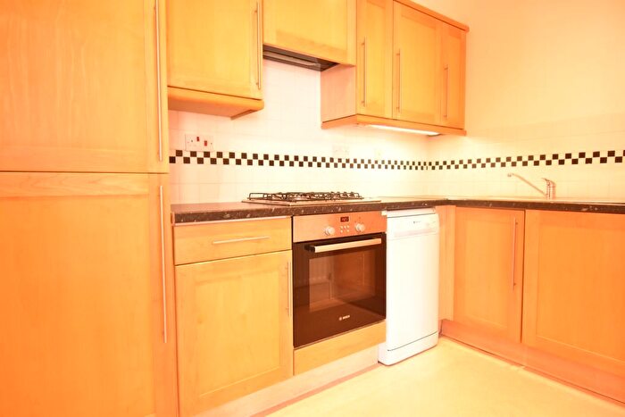 1 Bedroom Flat To Rent In Kew Road, Kew, Richmond, TW9