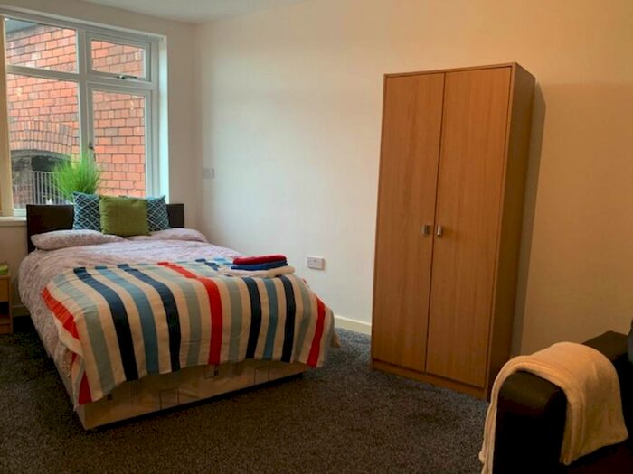 1 Bedroom Property To Rent In Swallow Hill, 353 Tong Road, Lower Wortley LS12
