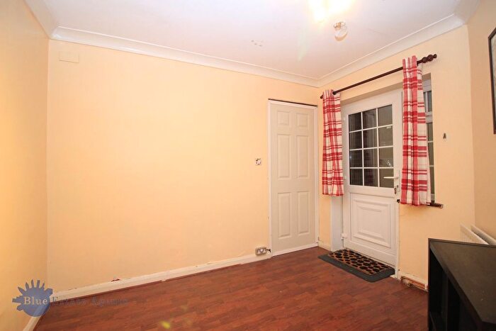 1 Bedroom Flat To Rent In St Pauls Close, Hounslow, TW3