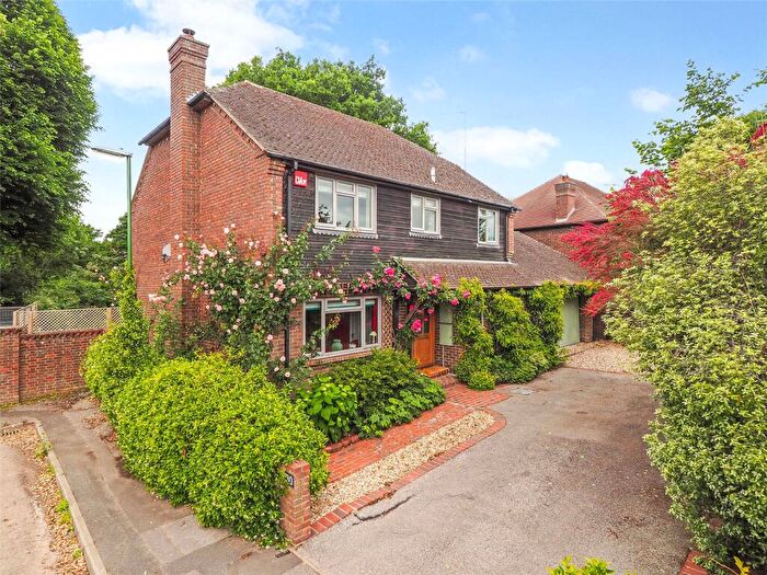 4 Bedroom Detached House For Sale In Plainwood Close, Summersdale, Chichester, West Sussex, PO19