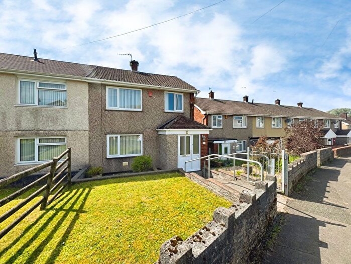 3 Bedroom Semi-Detached House For Sale In Heol Dulais, Birchgrove, Swansea, West Glamorgan, SA7