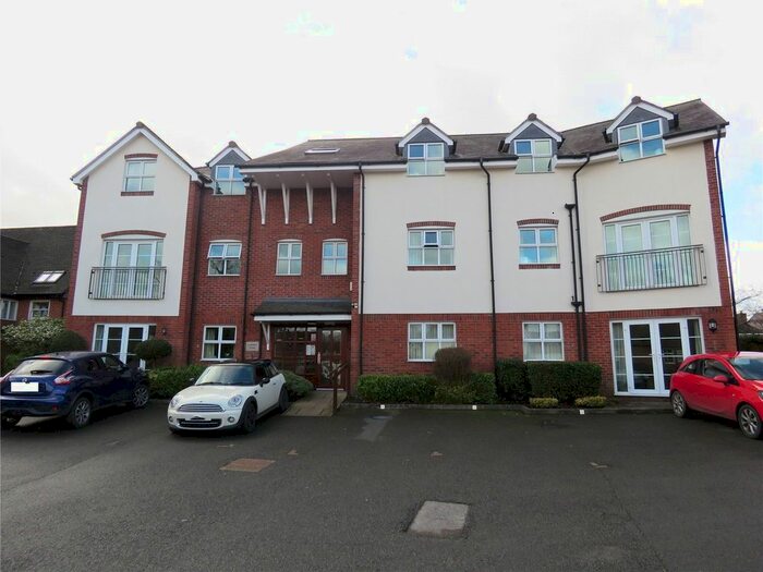 2 Bedroom Flat To Rent In Claremont House, Poplar Road, Dorridge, Solihull B93