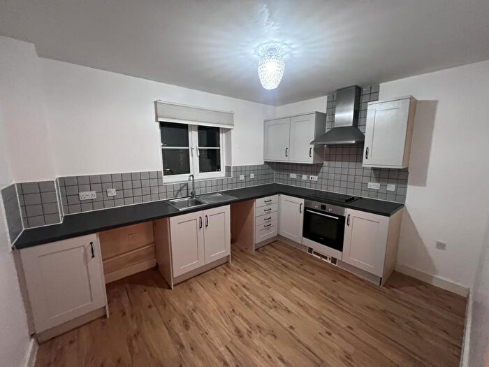 2 Bedroom Apartment To Rent In Rosemary Drive, Banbury, OX16