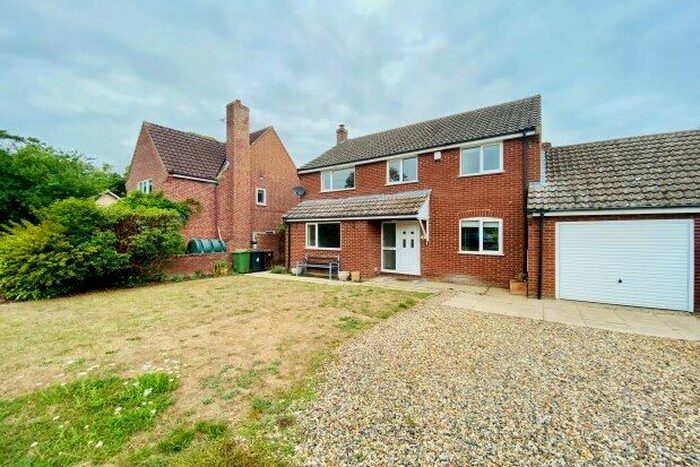 4 Bedroom Property To Rent In The Green, Attleborough, NR17