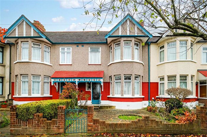 3 Bedroom Terraced House For Sale In Glenwood Gardens, Gants Hill, IG2