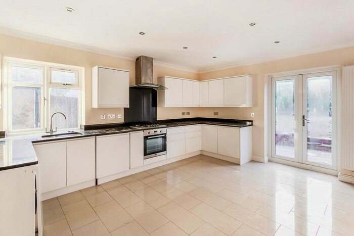 5 Bedroom Semi-Detached House To Rent In Cavendish Road, Redhill, Surrey RH1