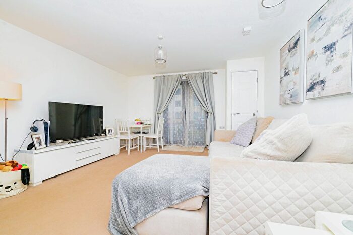 1 Bedroom Flat For Sale In Jonathan Henry Place, Luton, Bedfordshire, LU4