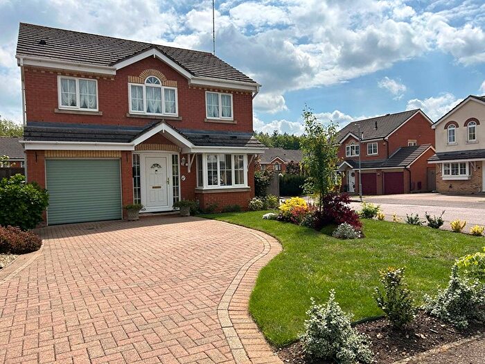 4 Bedroom Detached House For Sale In Foxglove Avenue, Woodford Halse, Northamptonshire, NN11