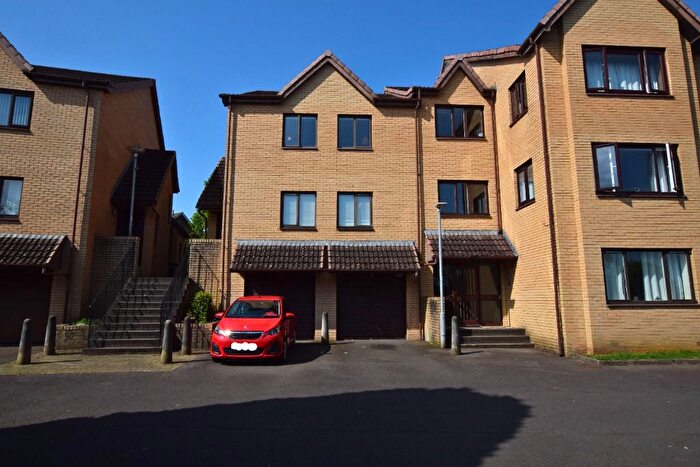 2 Bedroom Flat To Rent In Castlehill Road, Ayr, South Ayrshire, KA7