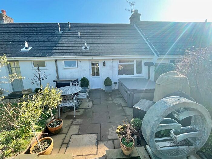 3 Bedroom Cottage To Rent In Elm Tree Close, Yealmpton, Plymouth, PL8