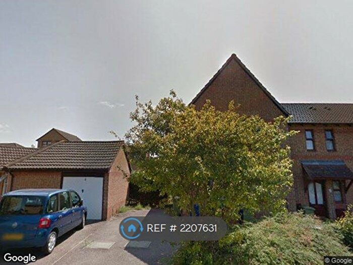 3 Bedroom End Of Terrace House To Rent In Wynyard Court, Oldbrook, Milton Keynes, MK6
