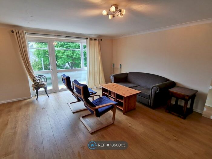 2 Bedroom Flat To Rent In Retford House, Bath, BA2