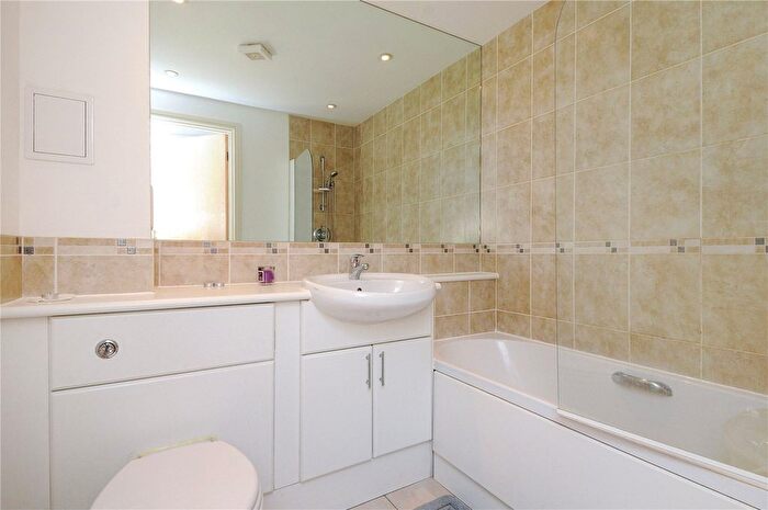 2 Bedroom Flat To Rent In Berberis House, Feltham, TW13