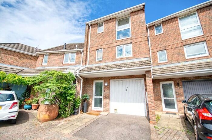 3 Bedroom Town House For Sale In Priory Avenue, Southampton, SO17