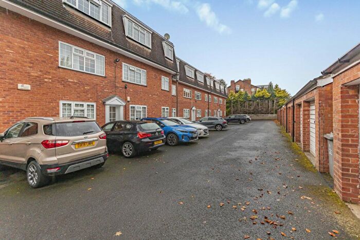 2 Bedroom Apartment For Sale In The Mews, Beaufort Road, Sale, M33