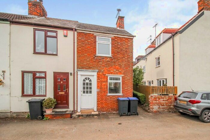 2 Bedroom End Of Terrace House To Rent In West Tockenham, Tockenham, Swindon, SN4