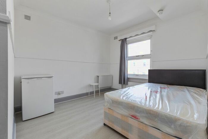 Studio To Rent In Gray's Inn Road, London, WC1X