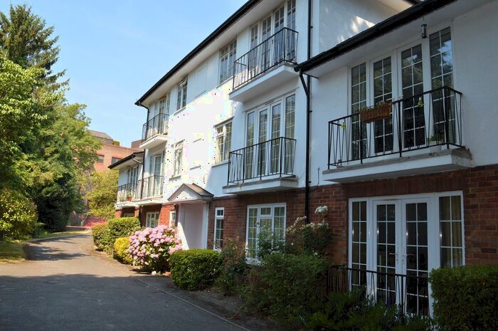 1 Bedroom Flat To Rent In Ashley Road, Epsom, Surrey, KT18