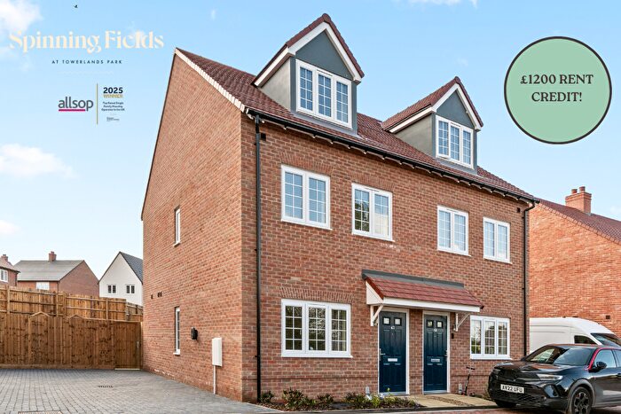 3 Bedroom Semi-Detached House To Rent In Bridle Crescent, Braintree, Essex, CM7