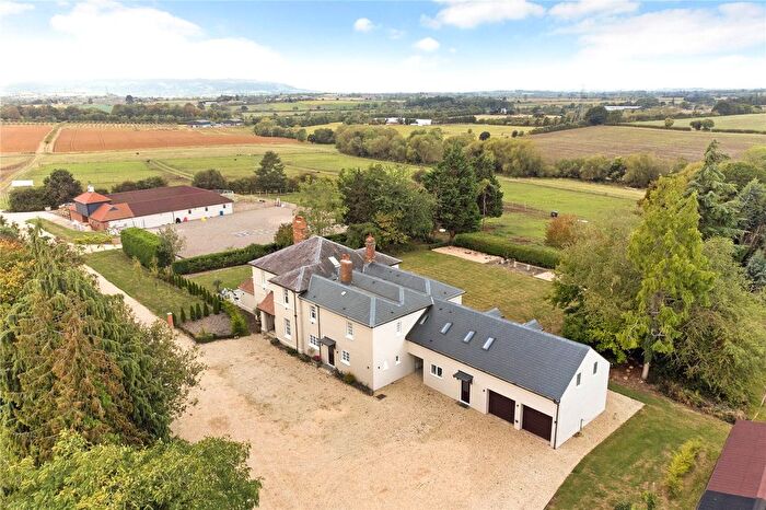 6 Bedroom Equestrian Property For Sale In Lenchwick, Evesham, Worcestershire, WR11