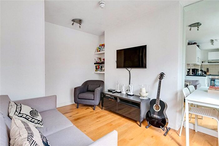 1 Bedroom Flat For Sale In Bell Street, London, NW1