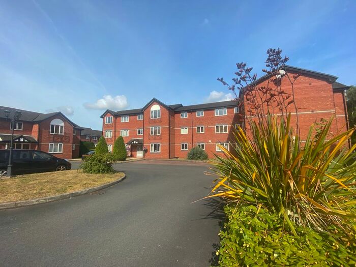 2 Bedroom Flat To Rent In Old School Court, Eccles, M30