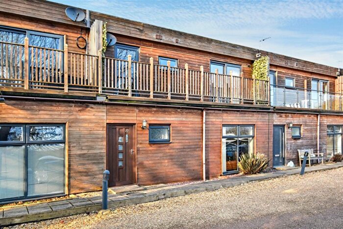 2 Bedroom Maisonette To Rent In Weldon Road, Corby, NN17