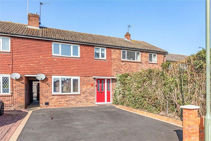 3 Bedroom Terraced House For Sale In Ottershaw, Chertsey, Surrey, KT16