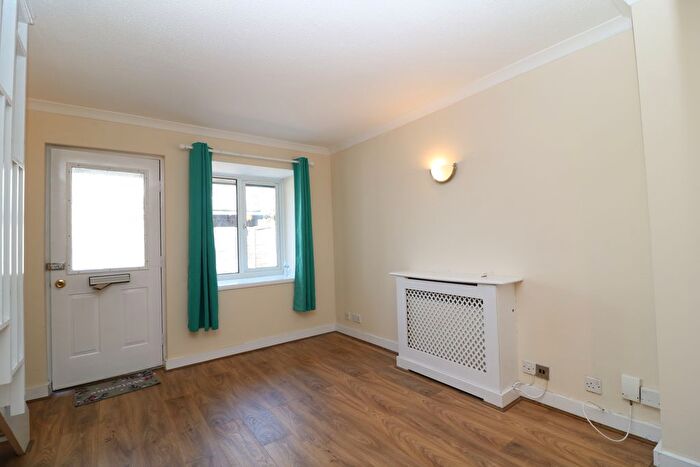 1 Bedroom Terraced House To Rent In Reynolds Close, Colliers Wood, SW19