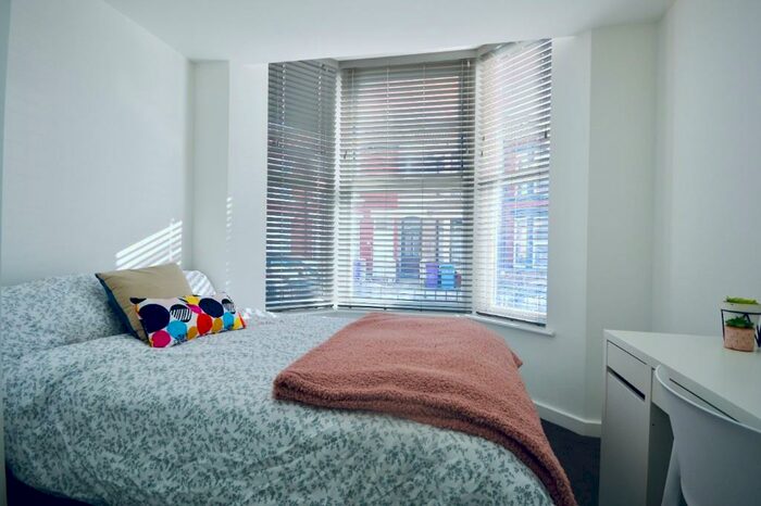 6 Bedroom Terraced House To Rent In Liscard Road, Liverpool, L15